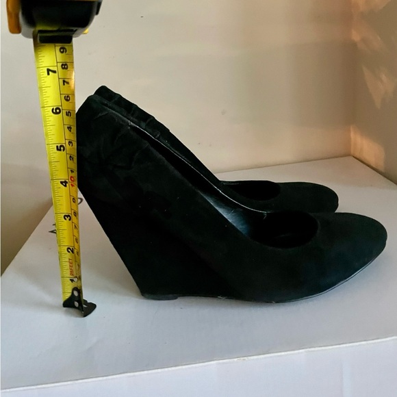 ALDO Black Suede Wedge Heels size 38 - Picture 3 of 3